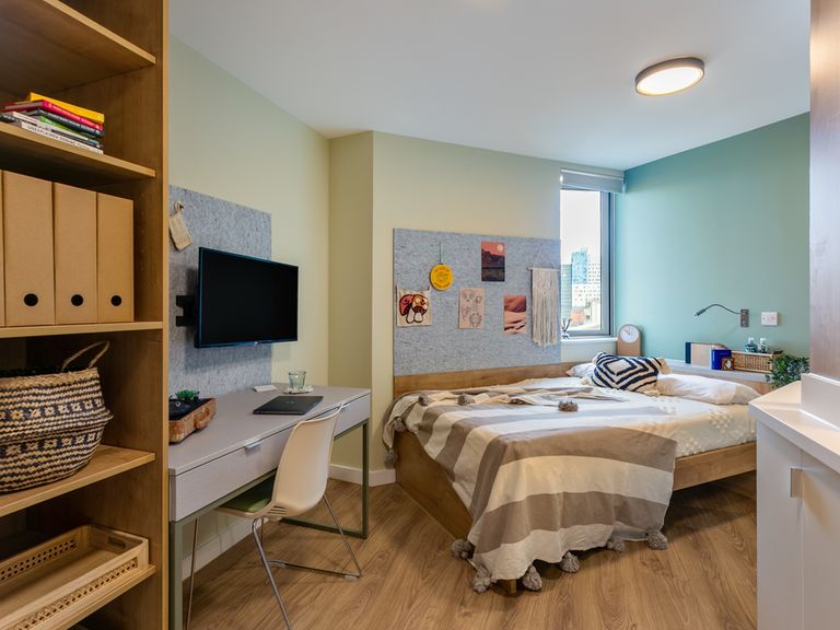 Image of The Curve, London