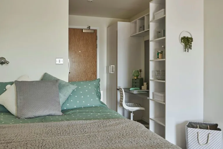 Image of The Reservoir, Plymouth