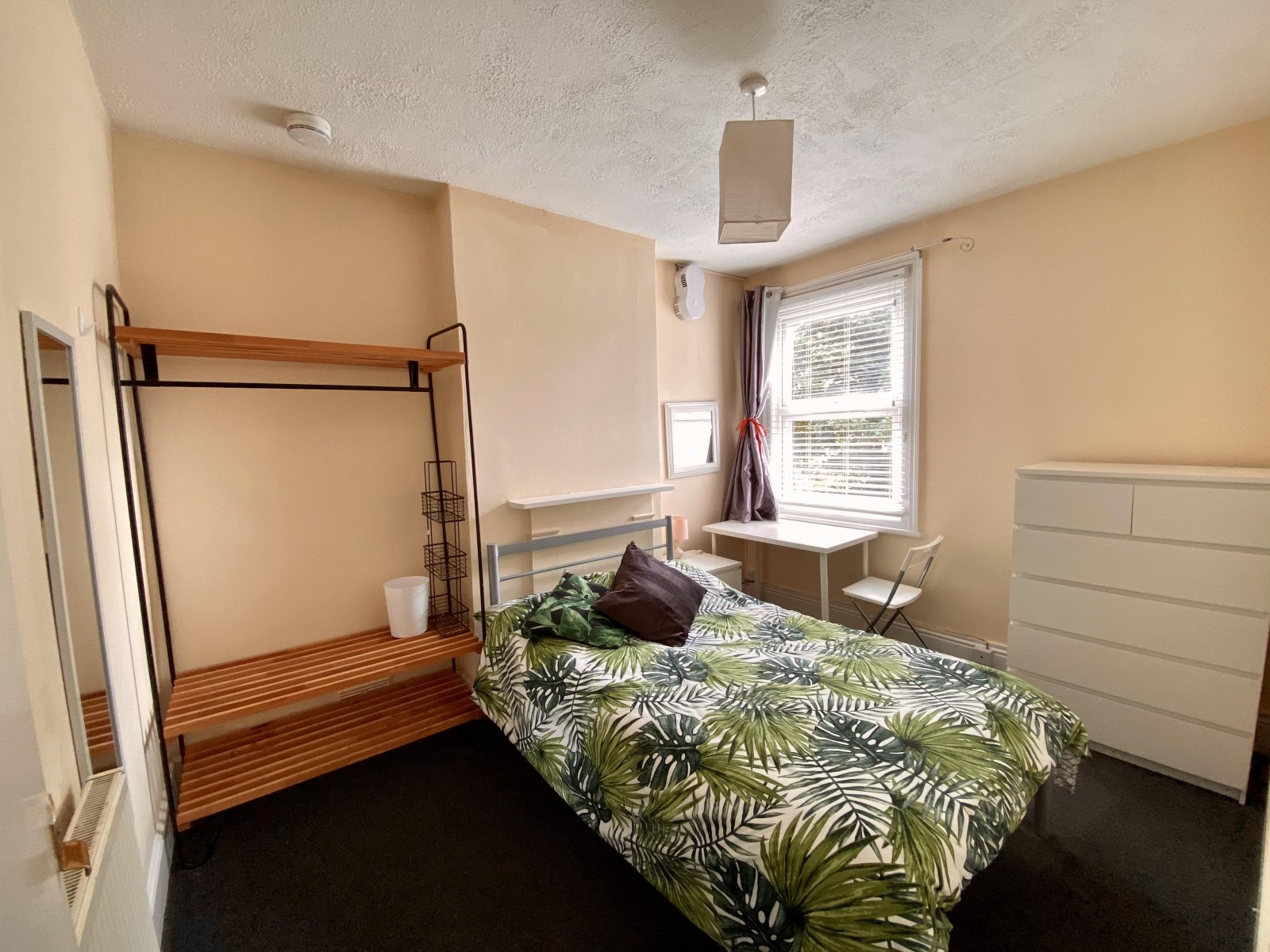 Image of Upper High Street, London