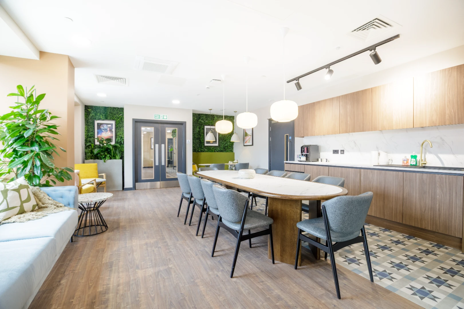 Standard Studio (Floor 11) - image 76
