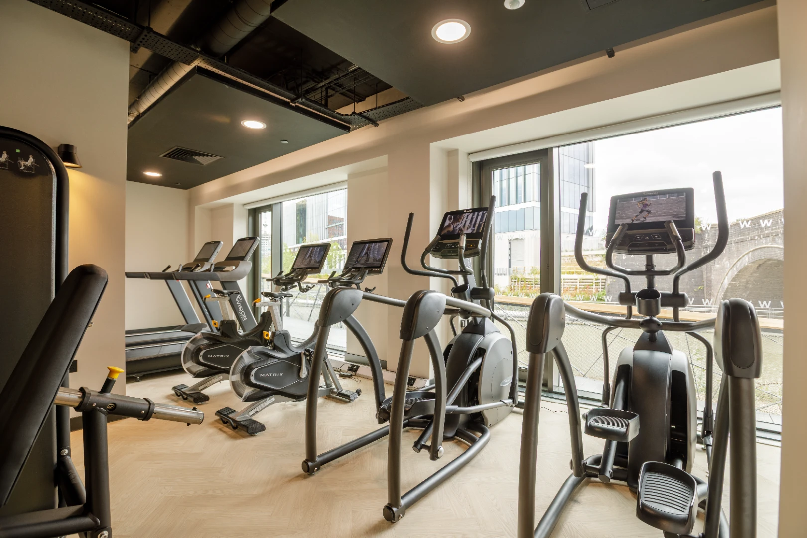Standard Studio (Floor 11) - image 37