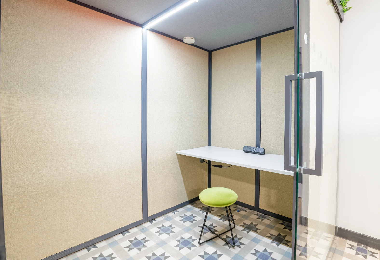 Standard Studio (Floor 11) - image 31