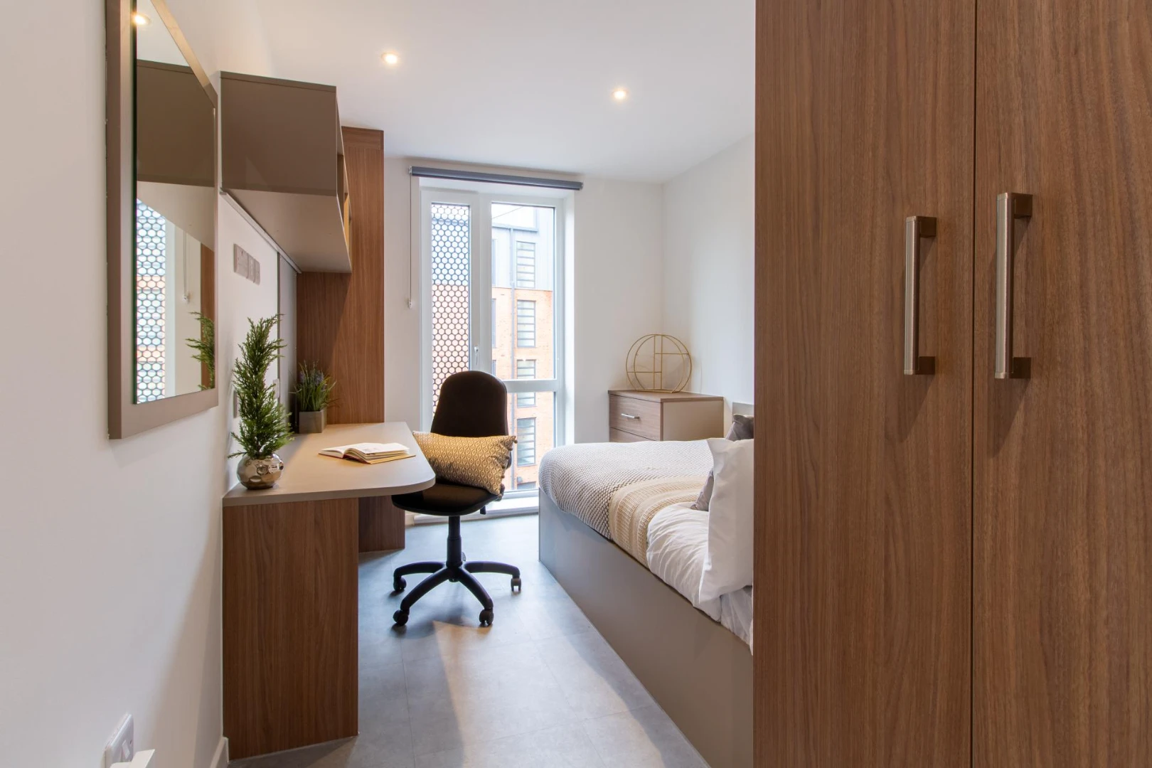 10 Bed En-suite - image 7