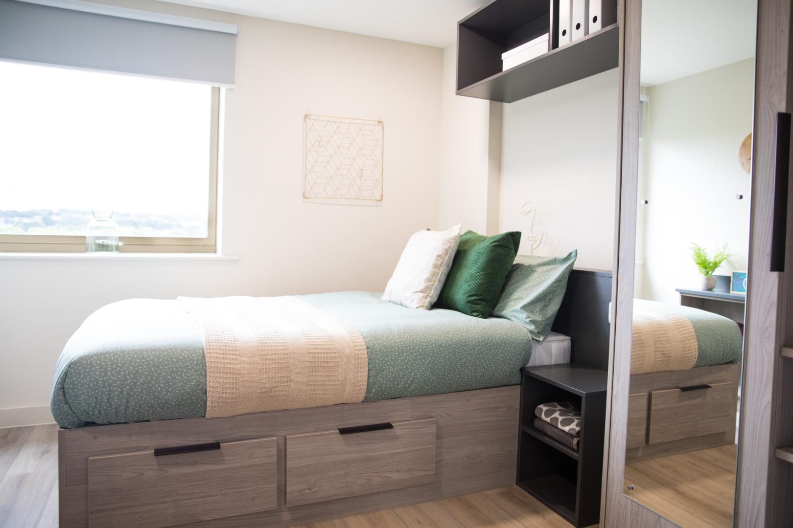 2-Bed Apartment - image 7