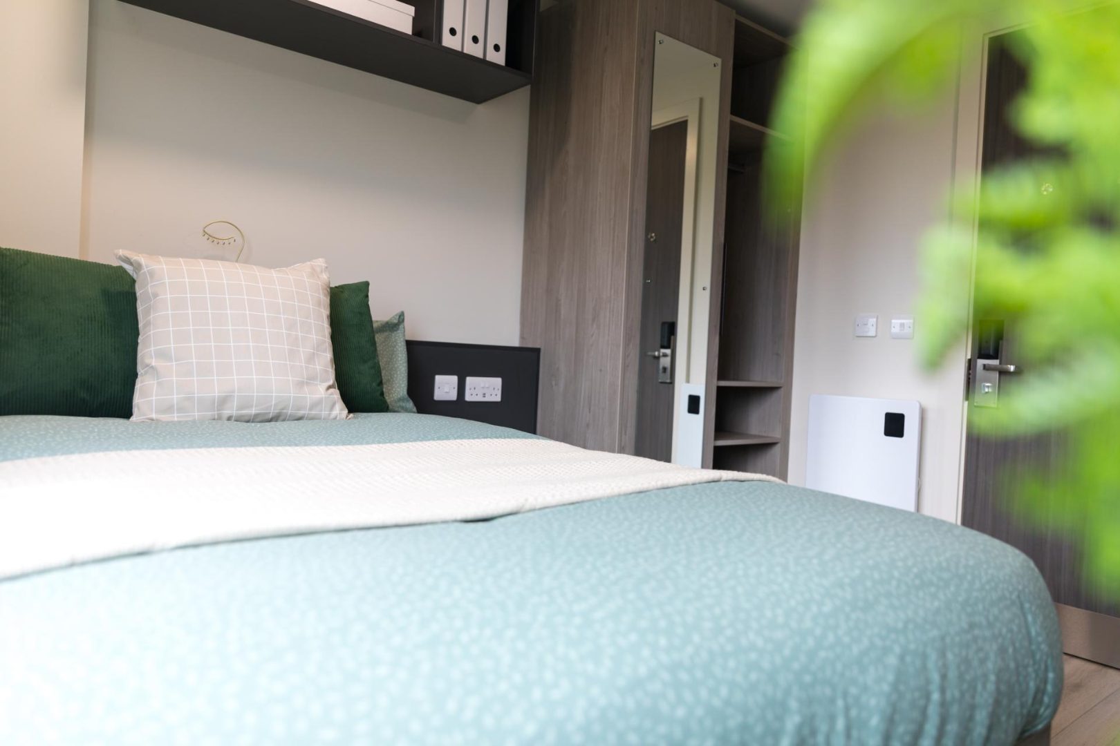 2-Bed Apartment - image 8