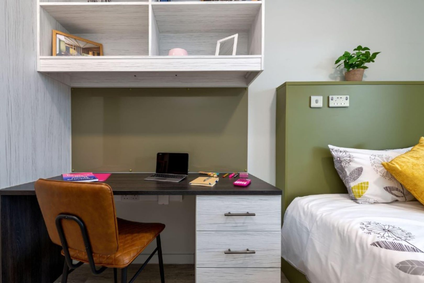 2 Bed Apartment - image 8