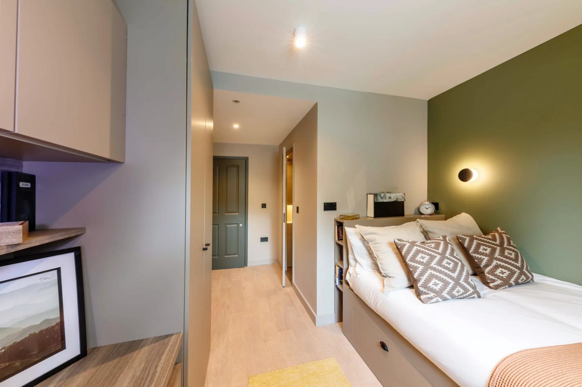 4 Bed Classic Ensuite at The Garage, Egham