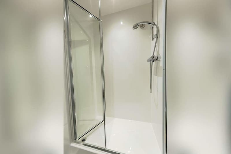 4 Bed Standard En-suite - image 7