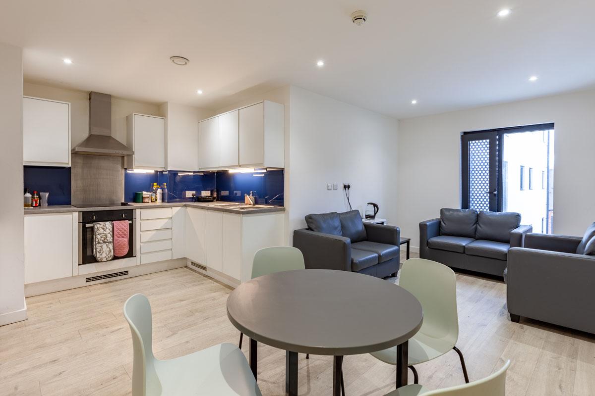 5 Bed Cluster En-suite - image 7