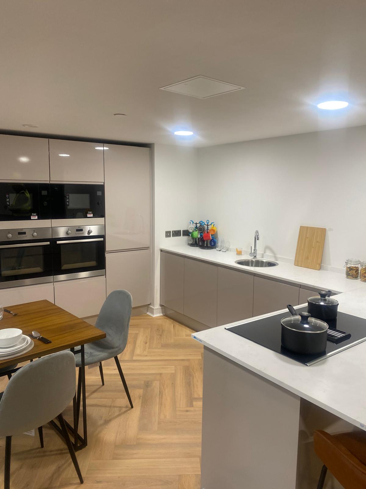 5 Bedroom Apartment (Standard Room) - image 16