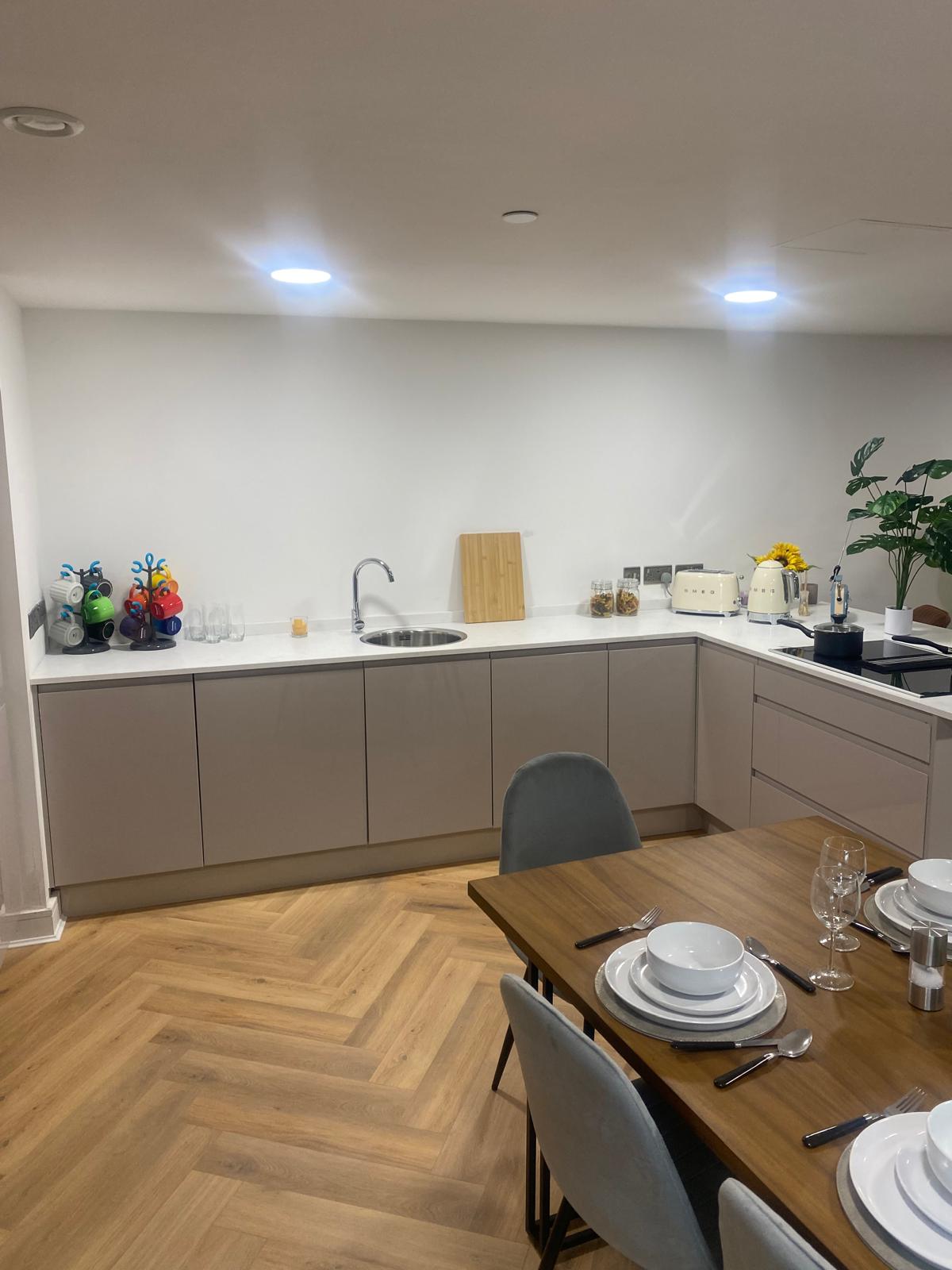 5 Bedroom Apartment (Standard Room) - image 12