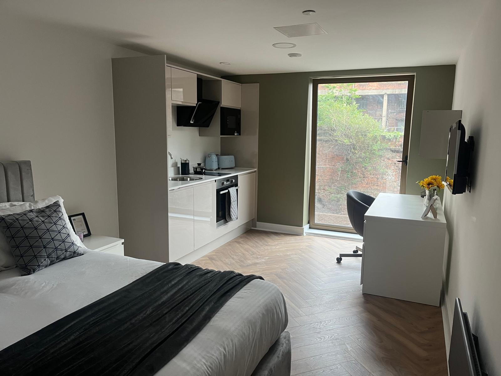 5 Bedroom Apartment (Standard Room) - image 8