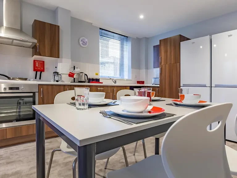 6 Bed Standard En-suite - image 9