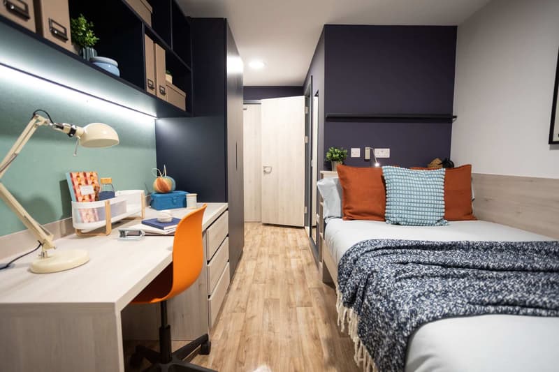 7 Bed En-suite - image 7