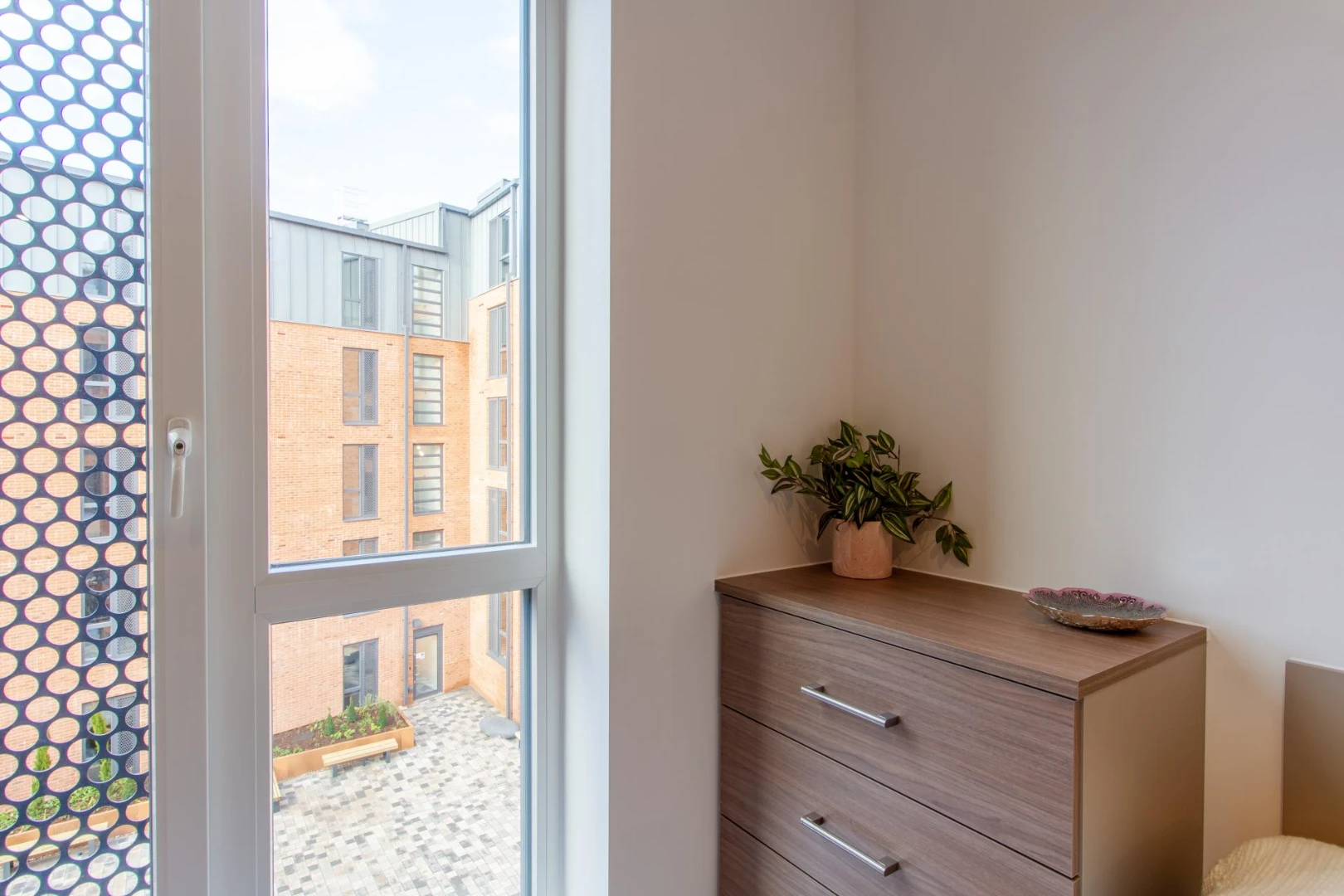 7 Bed En-suite - image 9