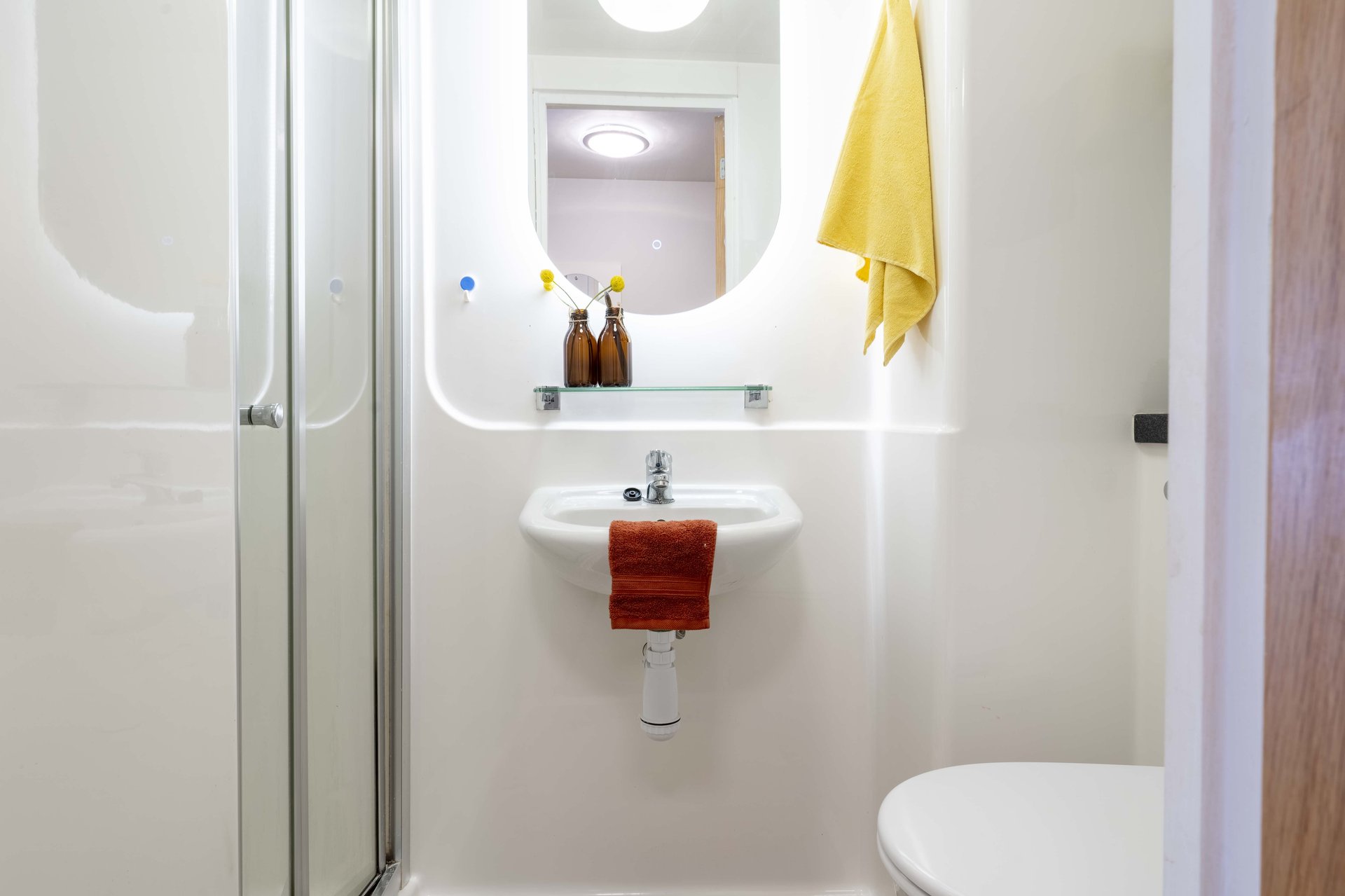 Bronze En Suite - image 7