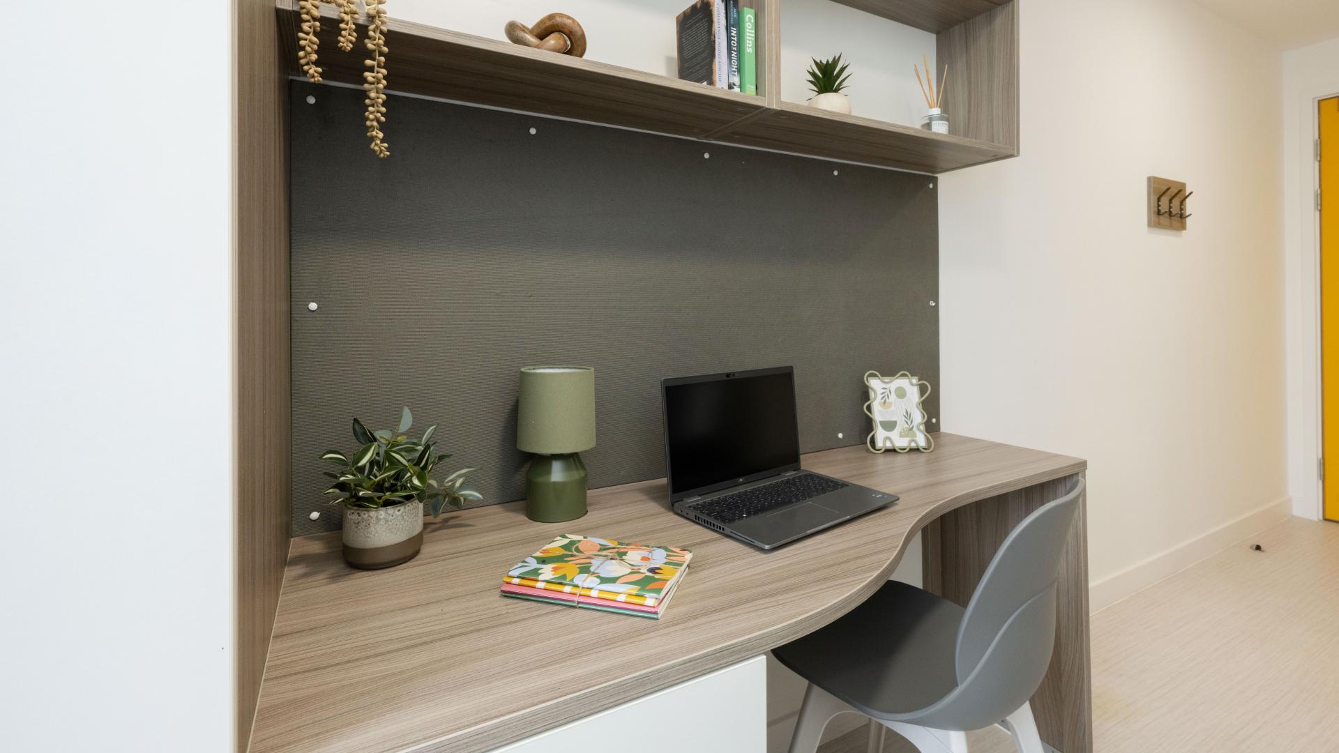 Bronze Sky View En Suite - image 8