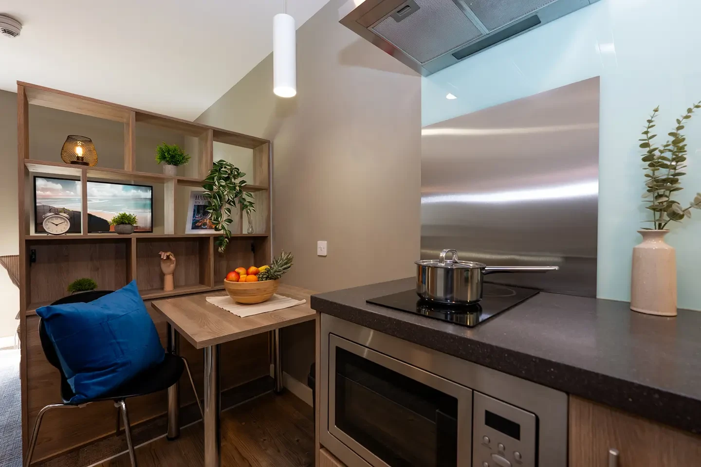 Bronze Studio - image 8