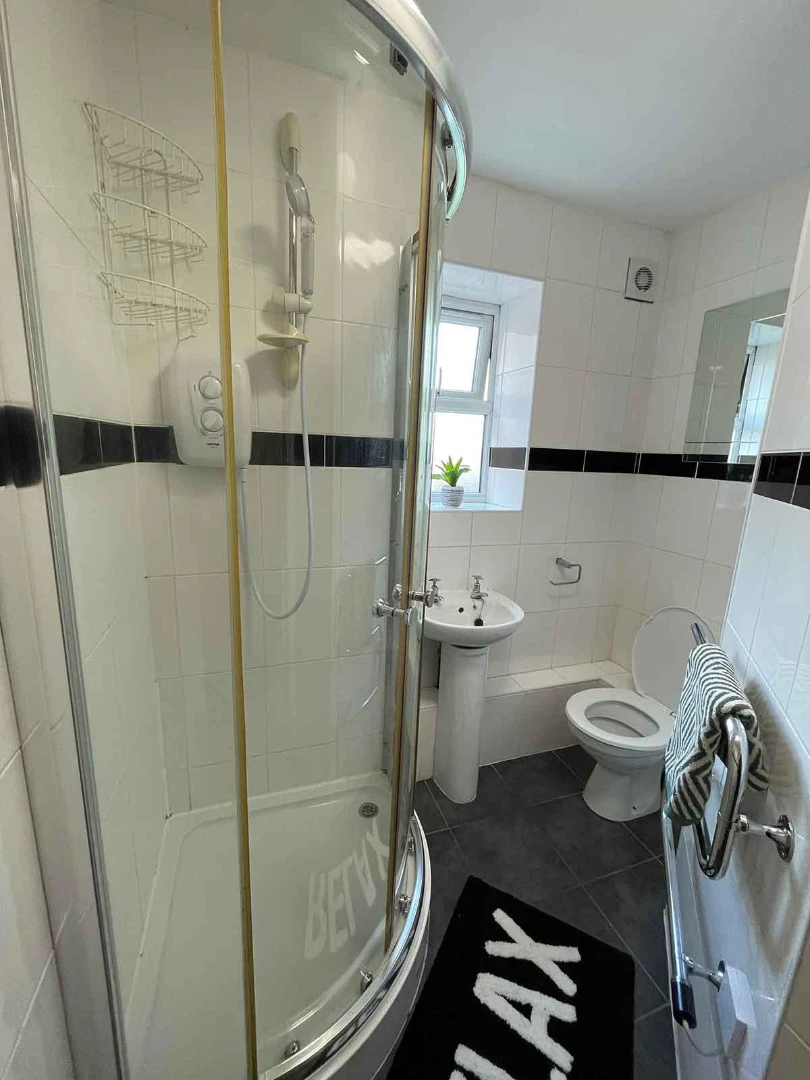 City Edge - Classic Non-Ensuite - image 8