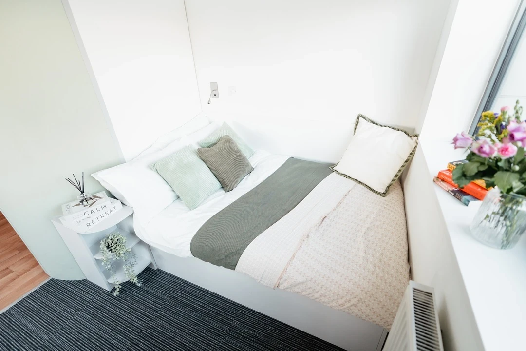 Classic 3 Bed En-suite - image 7