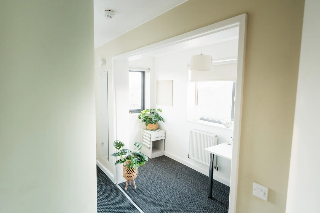 Classic 5 & 6 Bed Ensuite - image 7