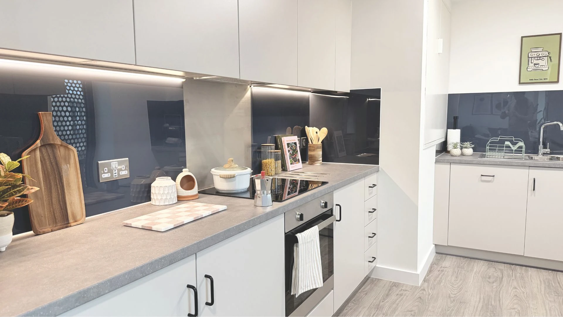 Classic 8 Bed Ensuite - image 13