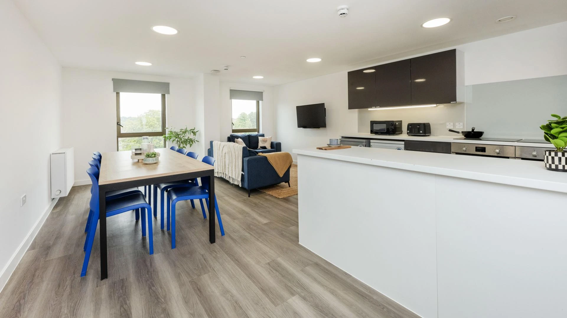 Club En-suite - image 5