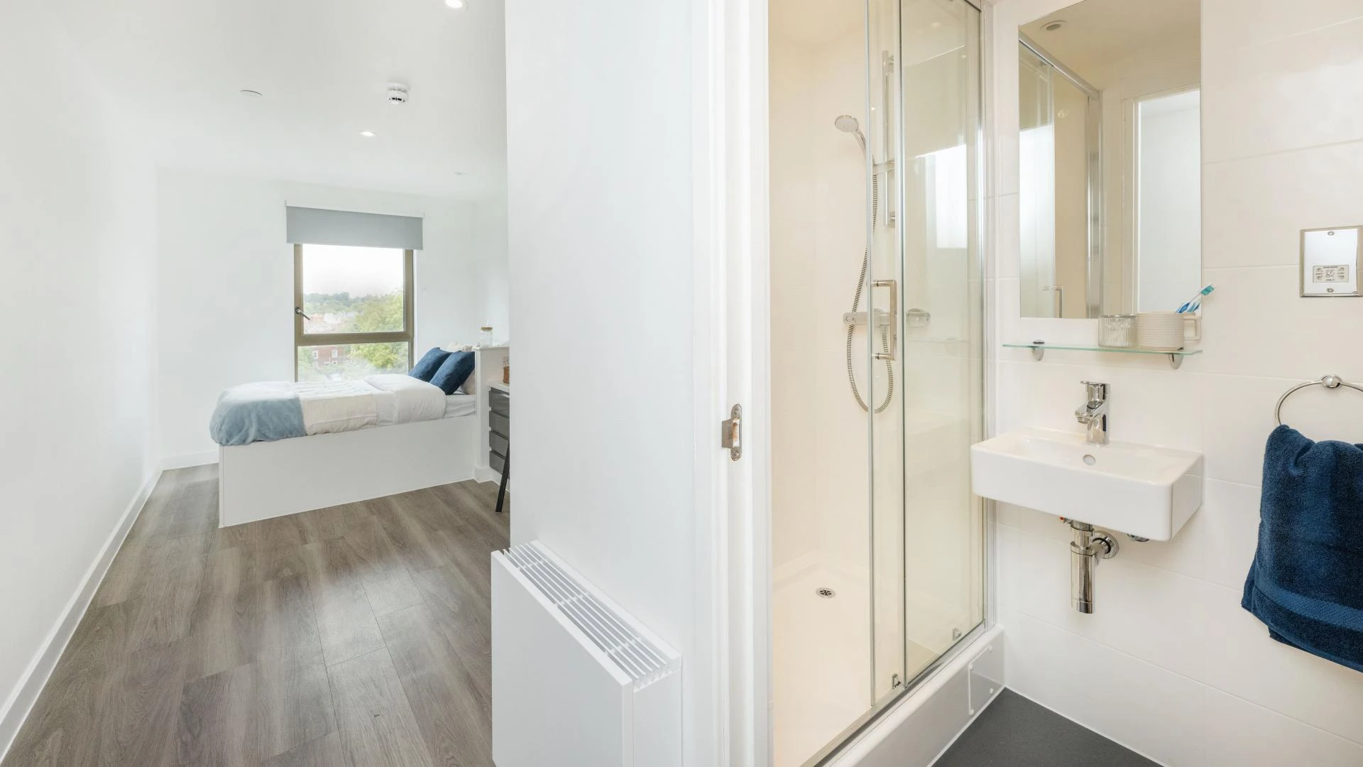 Club En-suite - image 6