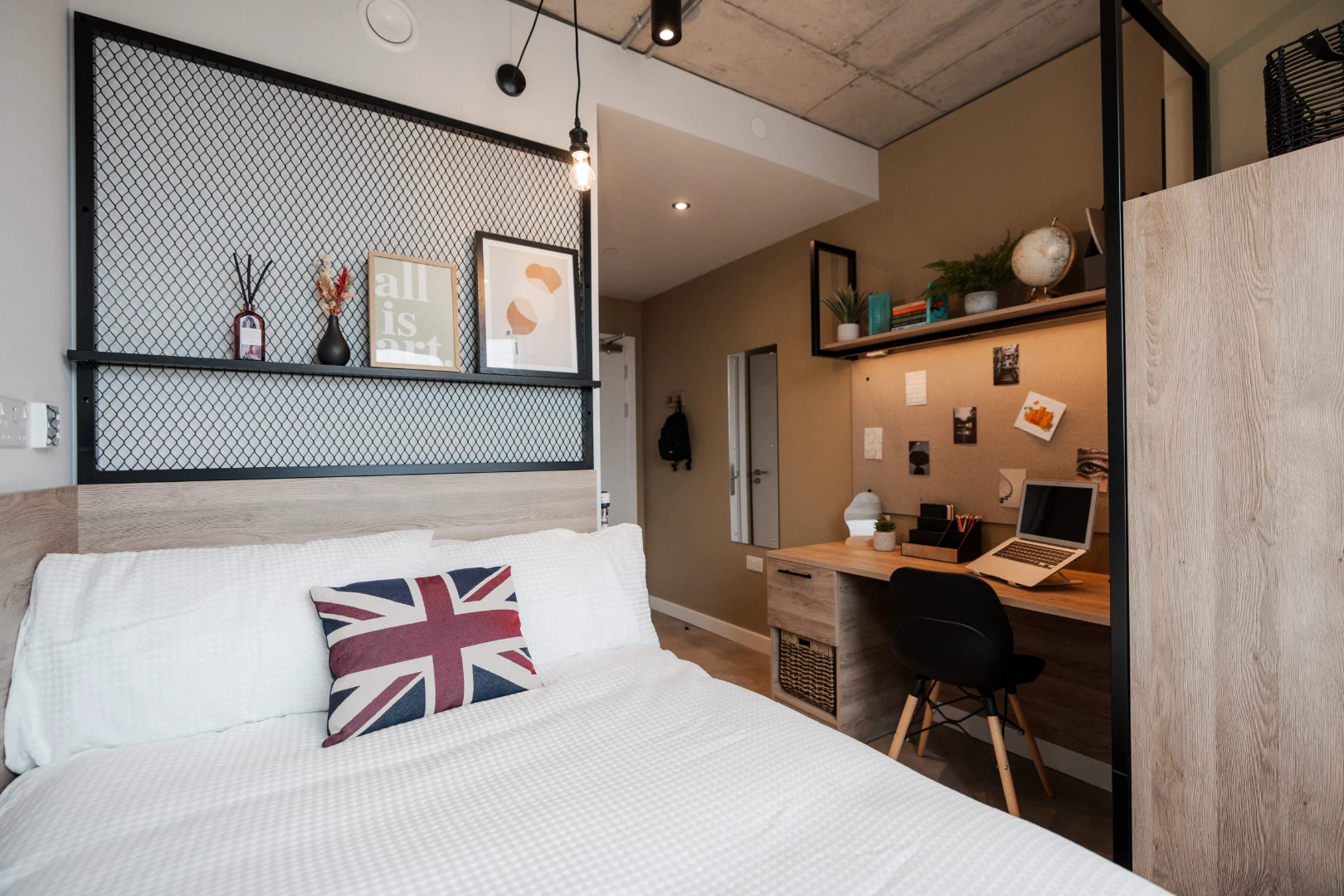 Classic En-suite at YourTRIBE Southwark, London