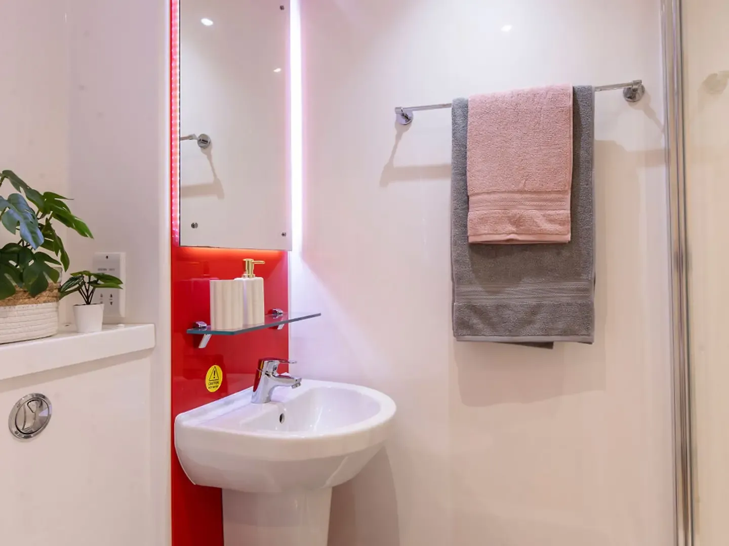 9 Bed En-suite - image 11