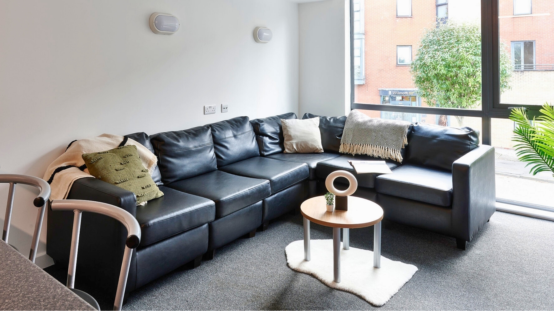 Gold En-suite - image 10