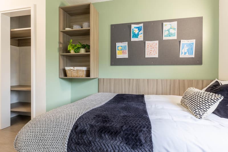 Classic Ensuite - image 11