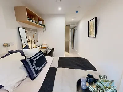 Classic Ensuite - image 9