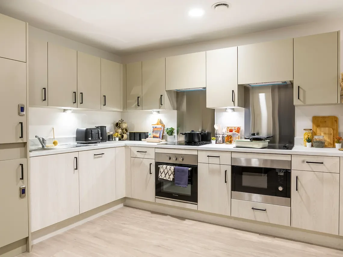 Classic Ensuite - image 14