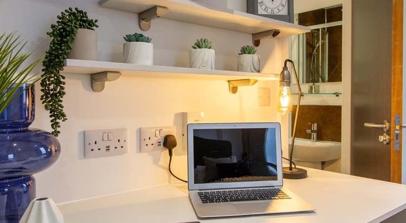 Classic Ensuite - image 10