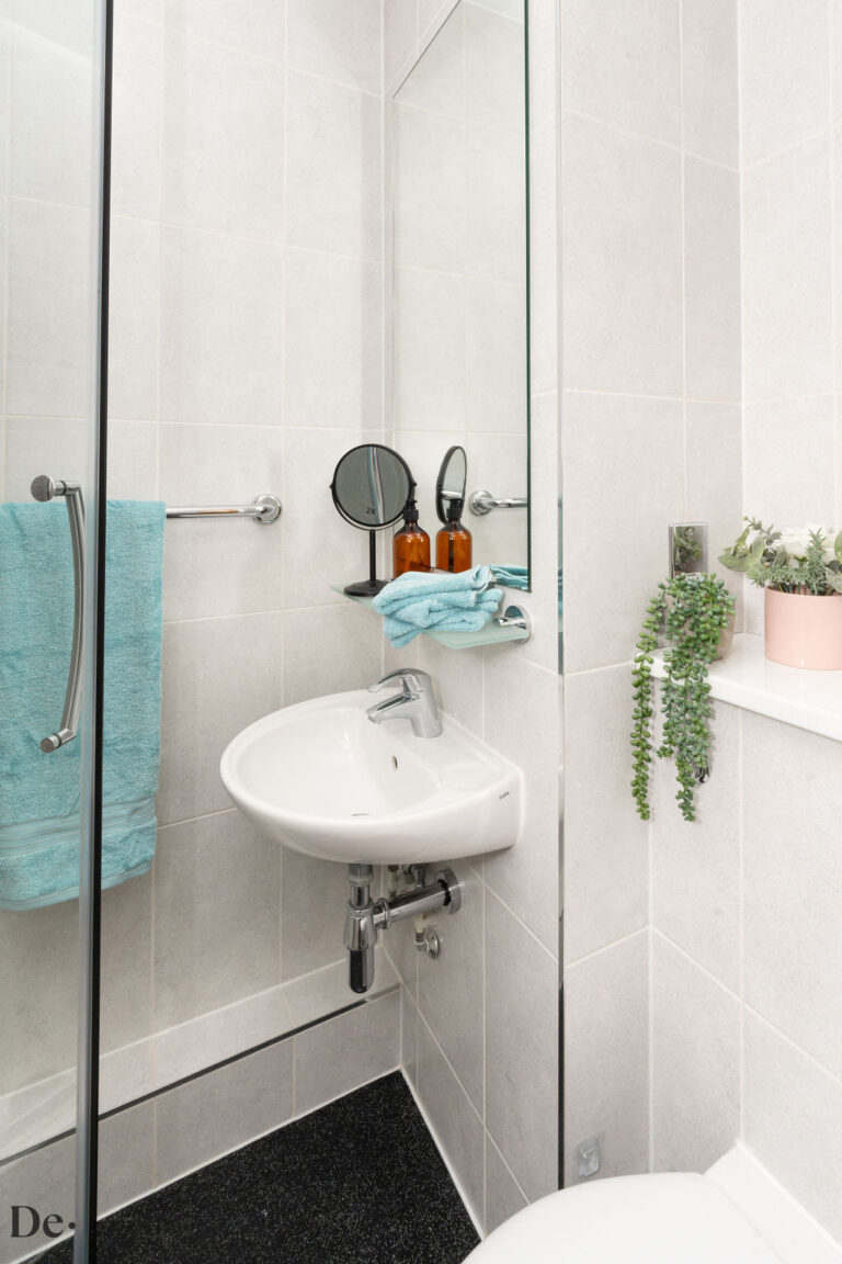 Classic Ensuite - image 9