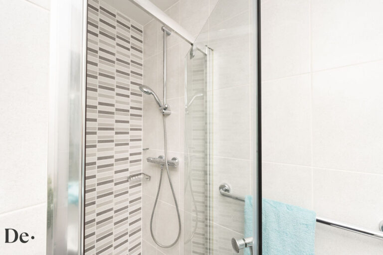Classic Ensuite - image 10