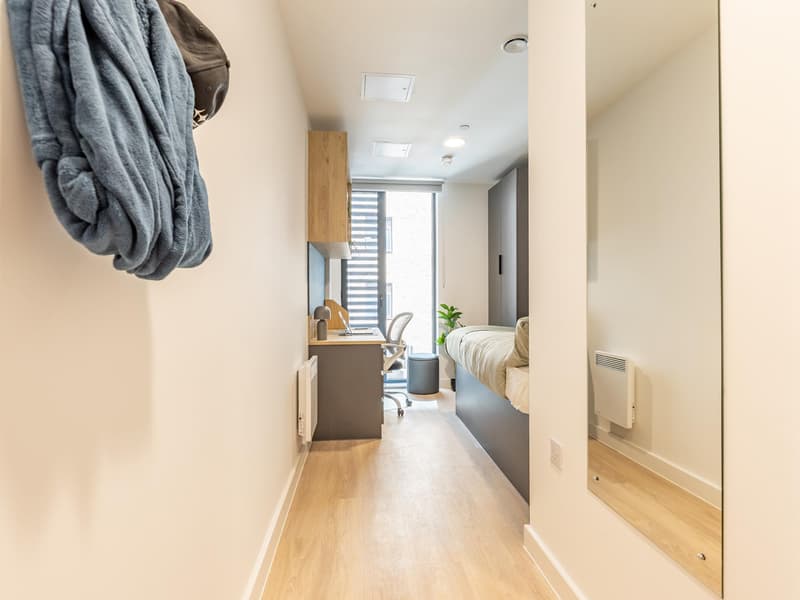 Classic Plus En-suite - image 8