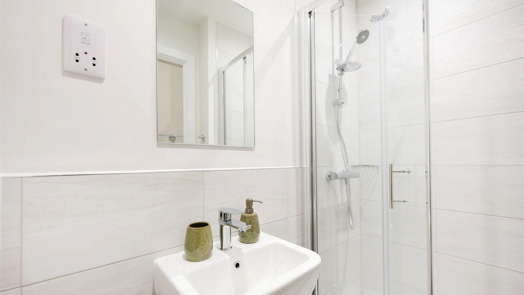 Classic Plus Studio ( Floor 5-7 ) - image 7