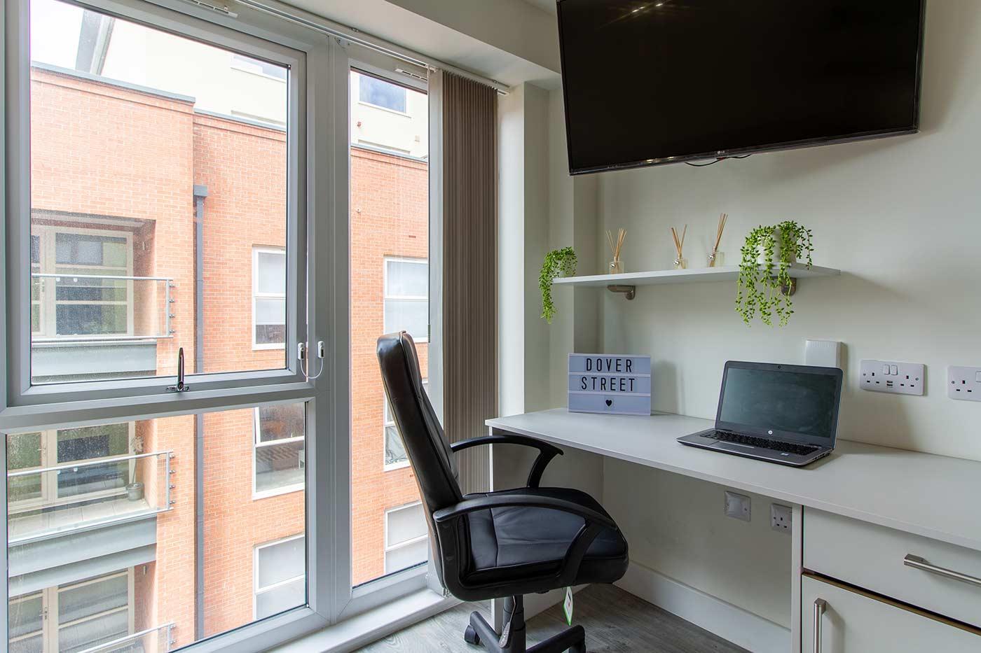 Classic Studio ( York Street ) - image 7