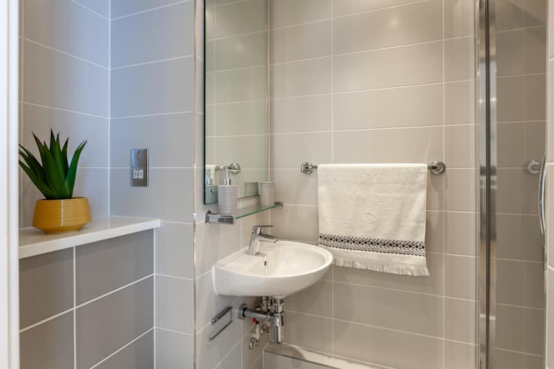 4 Bed Premium Ensuite - image 10