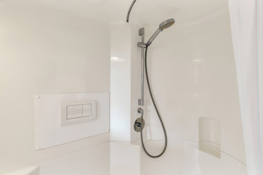 Comfort Ensuite - image 8