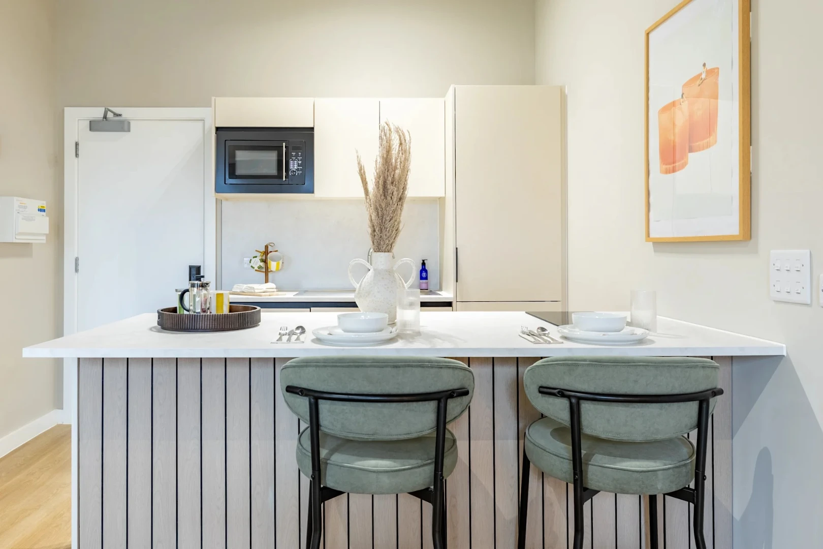 Comfy Studio Apartment - image 7