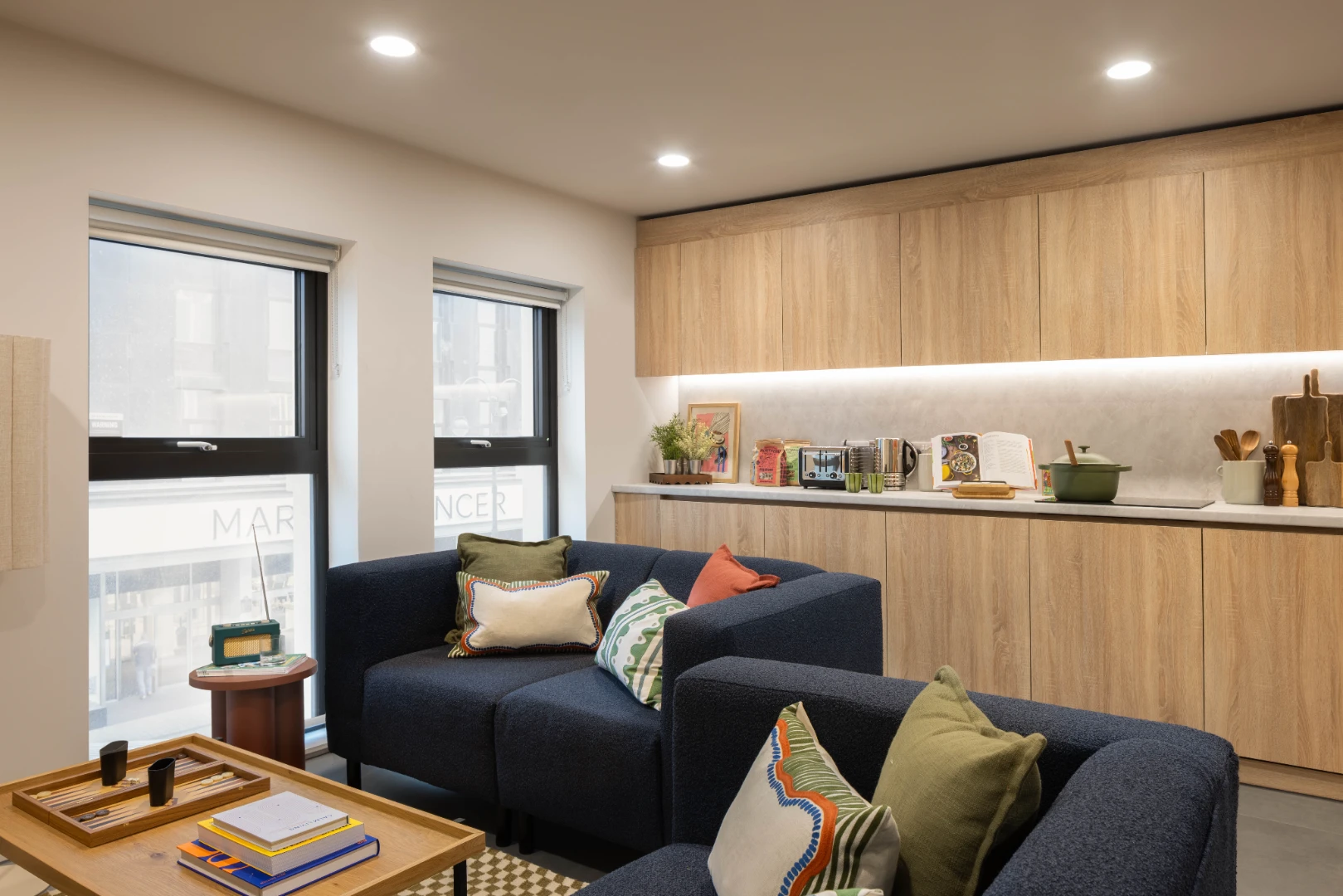 Cosy En Suite - image 10