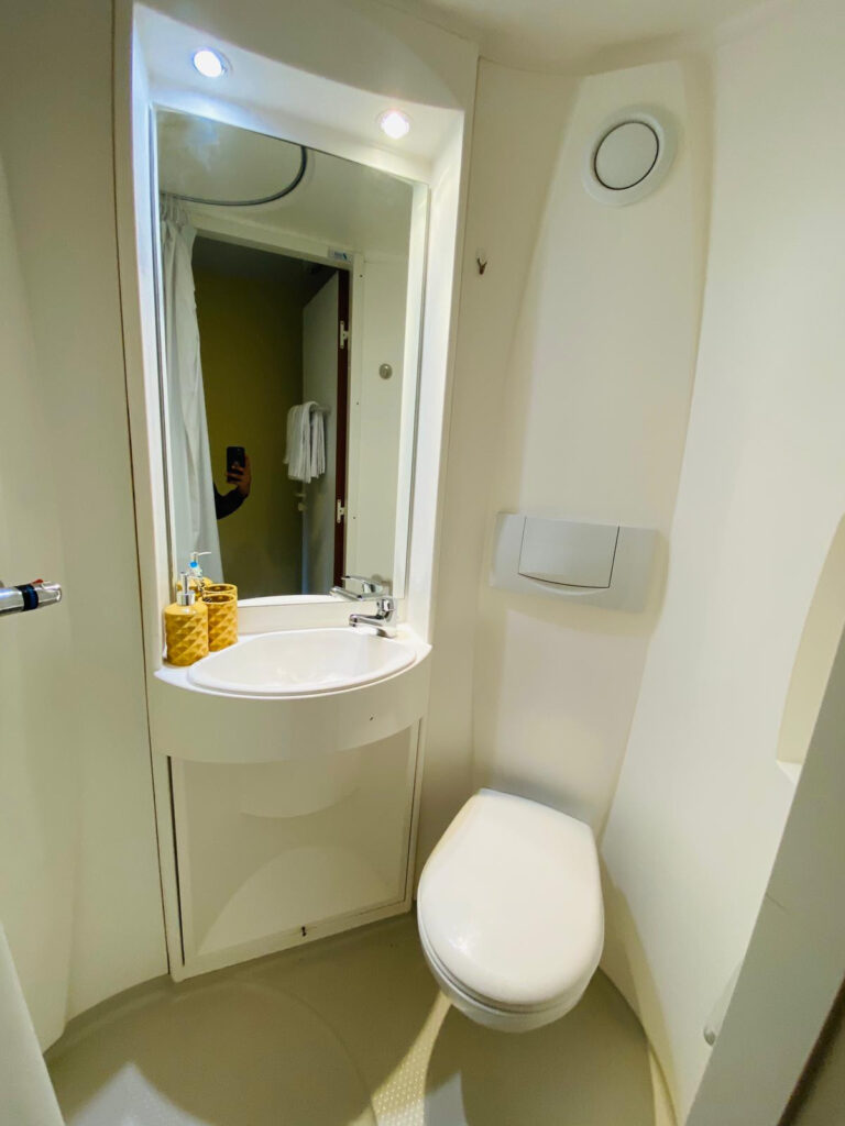 Deluxe En-Suite - image 18