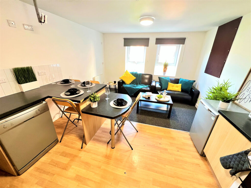 Deluxe En-Suite - image 8