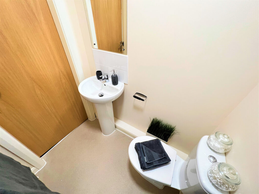 Deluxe En-Suite - image 14