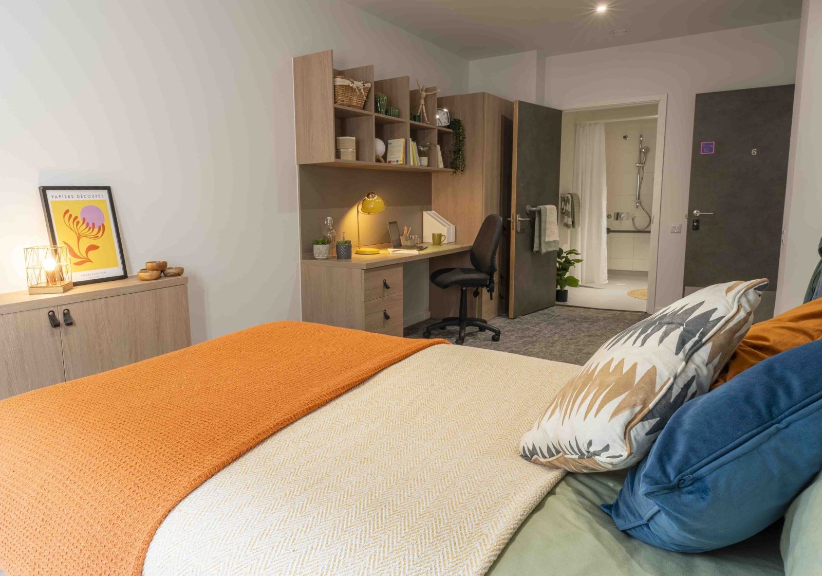 Gold Ensuite - image 7