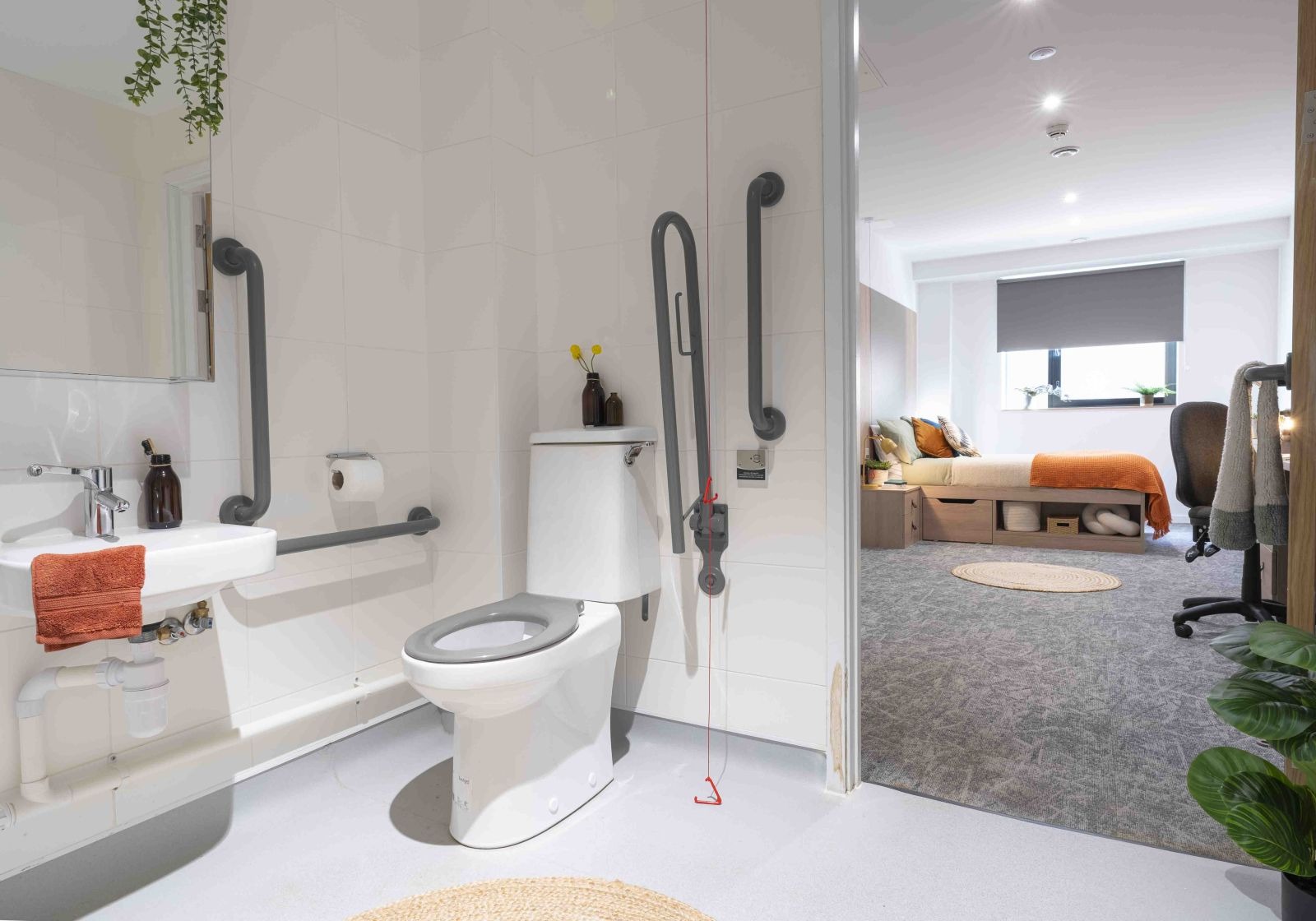 Gold Ensuite - image 13