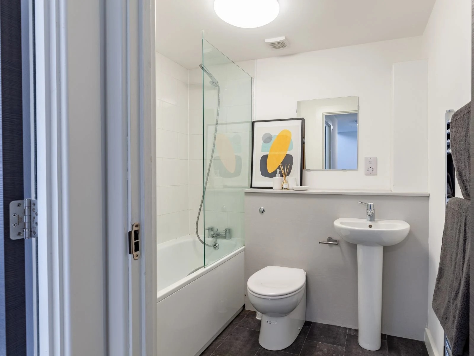 Townhouse - image 8